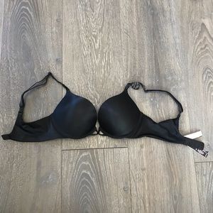 NWT VS BOMBSHELL BRA 32B